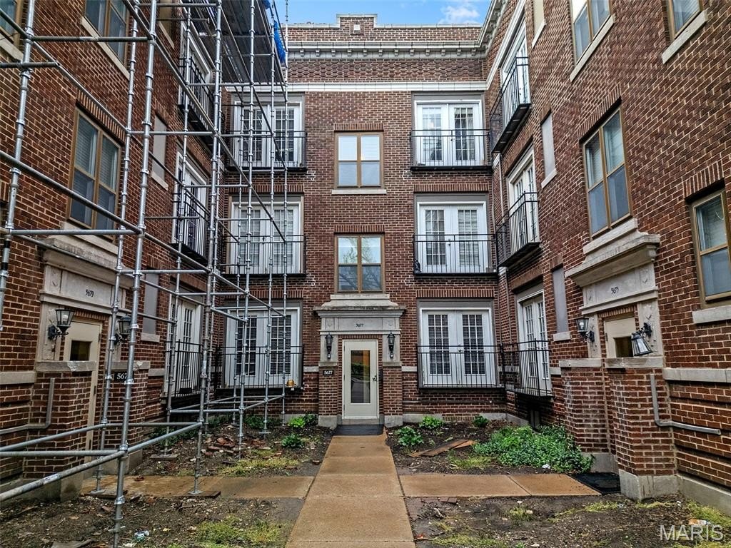 Condo 2BR 1BA - 5677 Waterman Boulevard, St Louis, MO