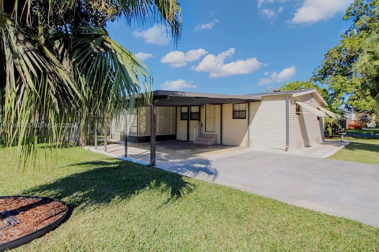 Manufactured Housing 3BR 2BA - 35250 SW 177th Ct Unit #44, Homestead, FL