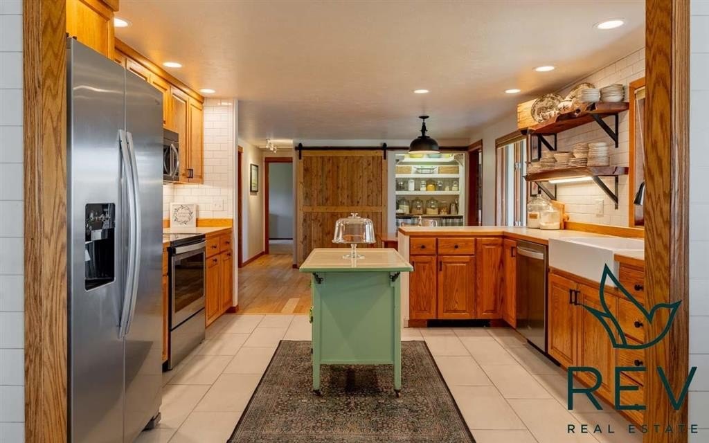Single Family 3BR 2BA - 28 Panorama Ln, Cody, WY