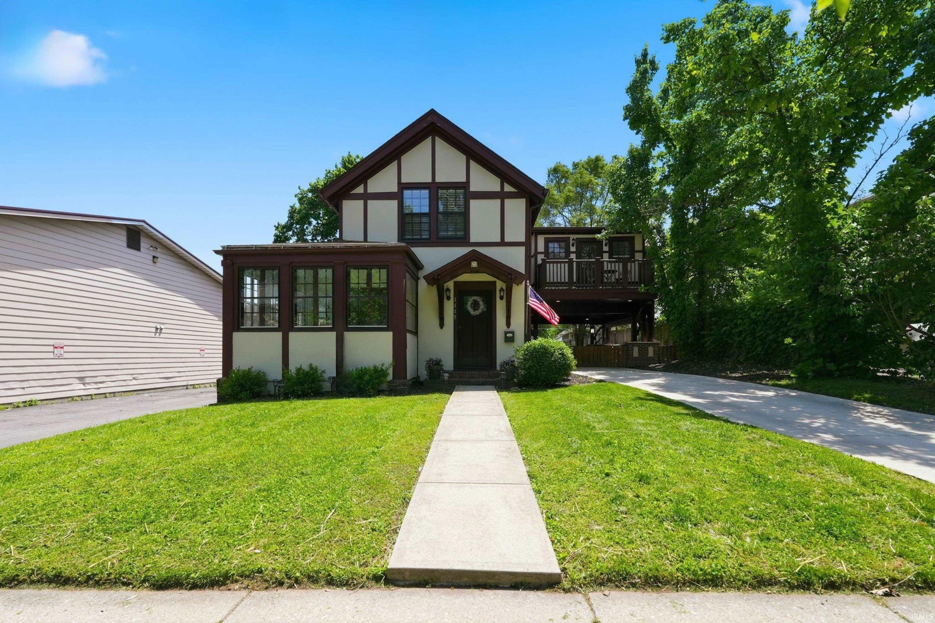 Single Family 3BR 3BA - 1115 W Washington Boulevard, Fort Wayne, IN