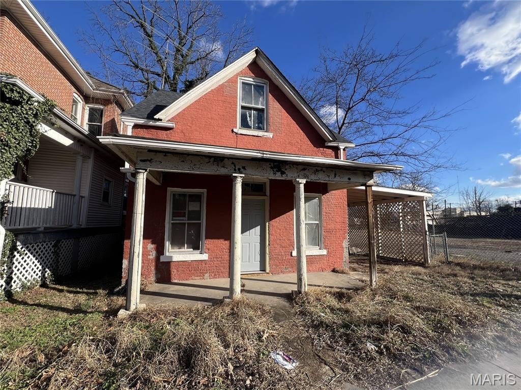 Single Family 4BR 2BA - 32 N Ellis Street, Cape Girardeau, MO