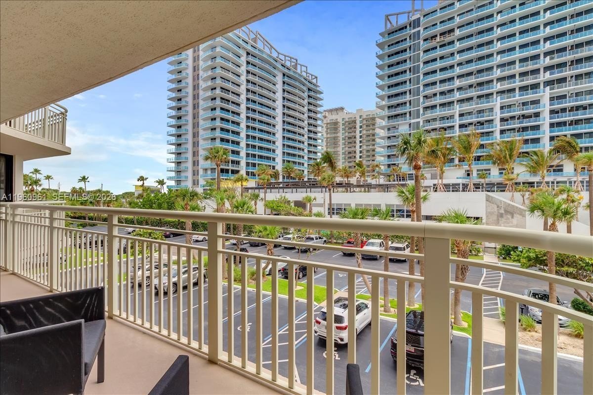 Condo 1BR 2BA - 3000 N Ocean Dr, Riviera Beach, FL