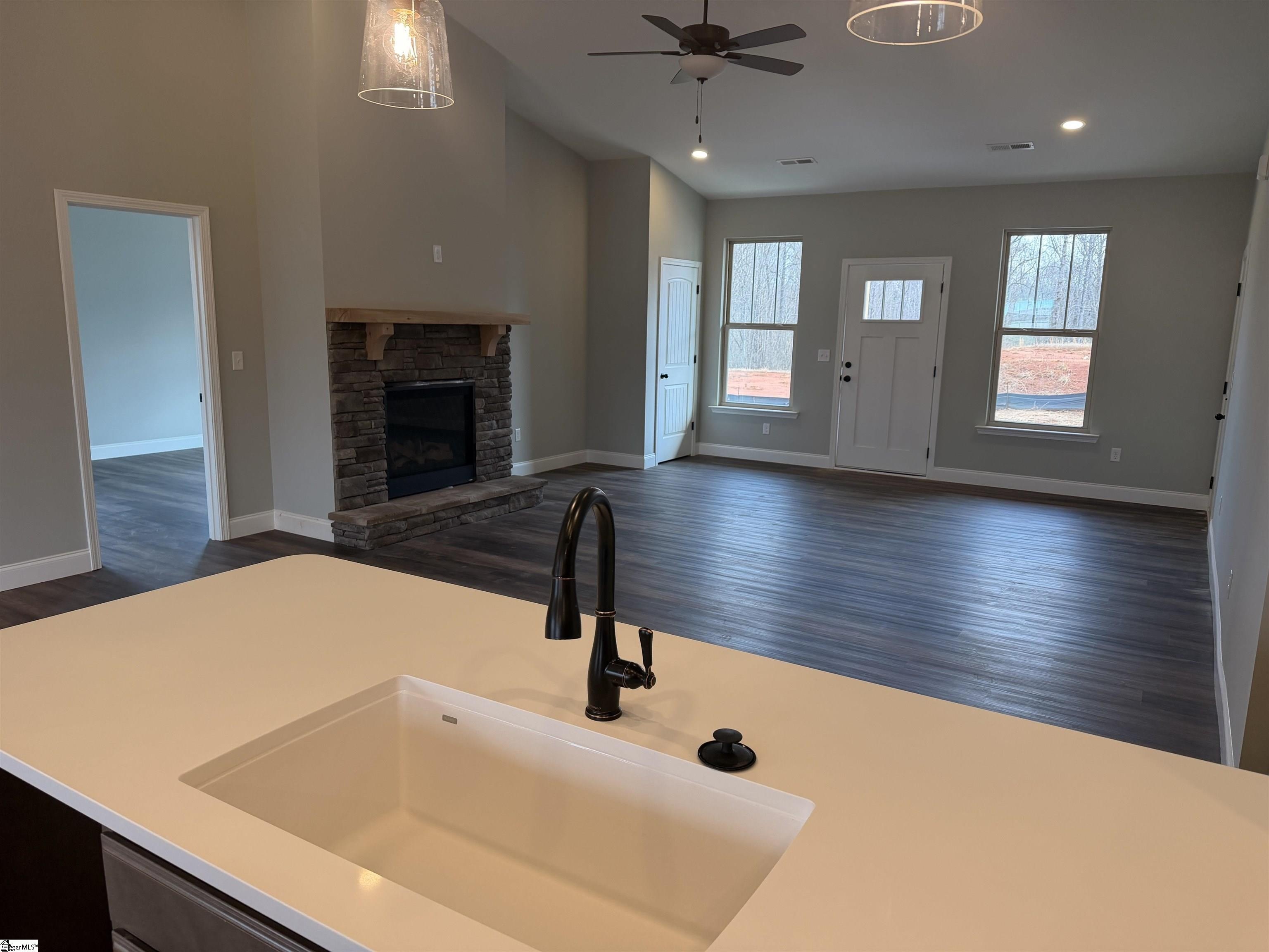Single Family 3BR 3BA - 202 Old Glory Court, Pickens, SC