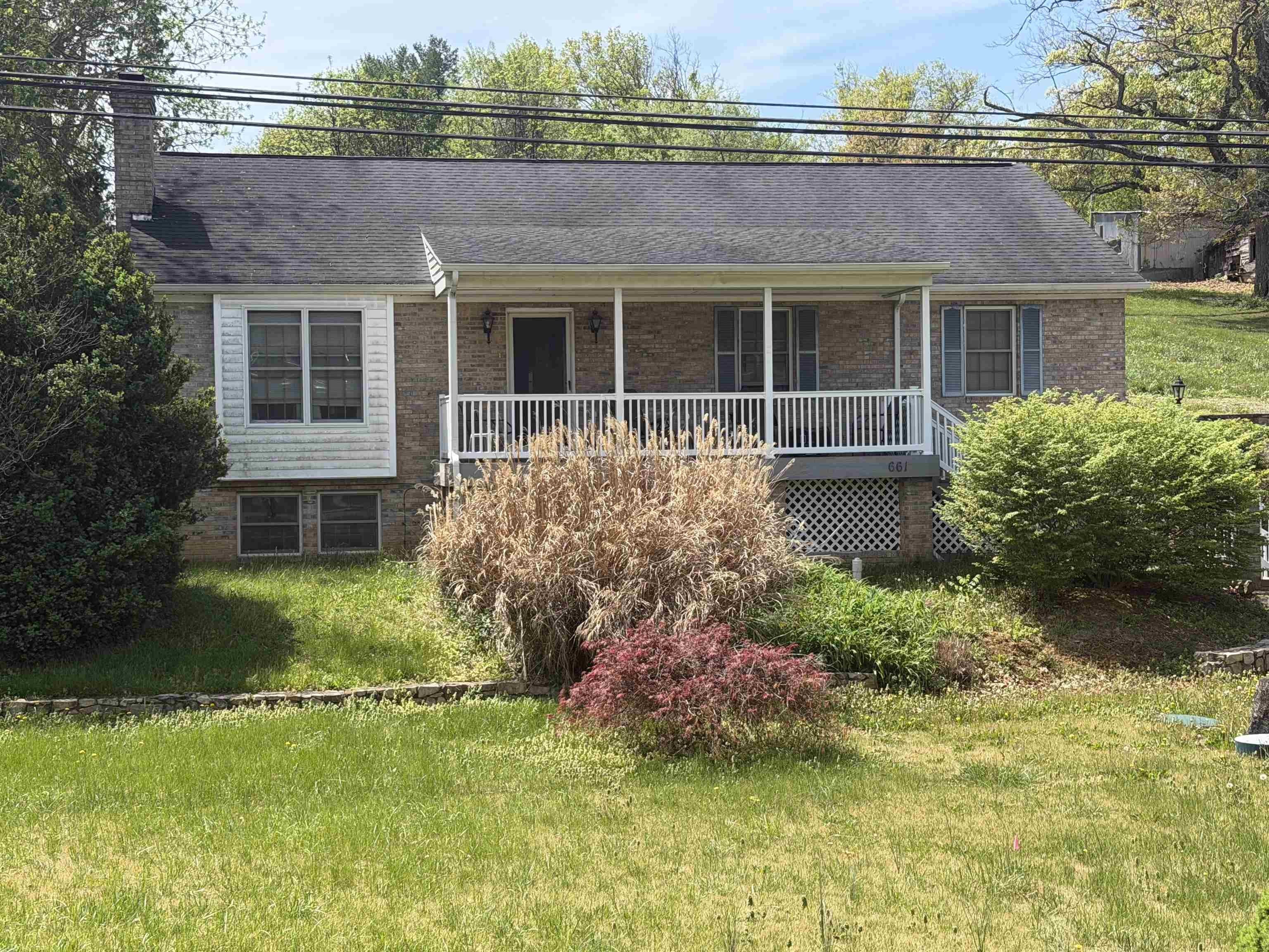 Single Family 3BR 3BA - 661 LADD RD, FISHERSVILLE, VA