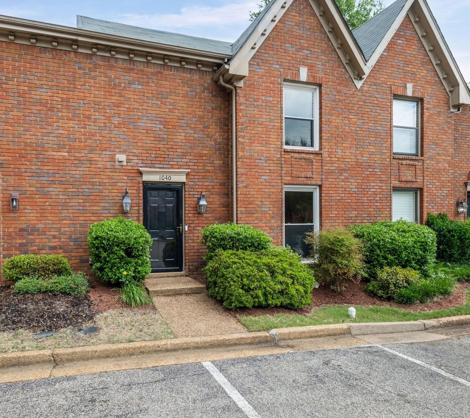 Single Family 3BR 3BA - 1040 PARK COURT Dr, Memphis, TN