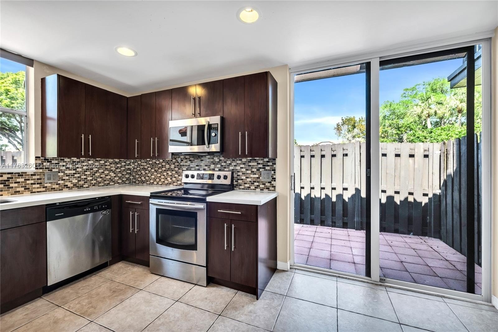 Single Family 3BR 3BA - 5762 Fox Hollow Dr, Boca Raton, FL