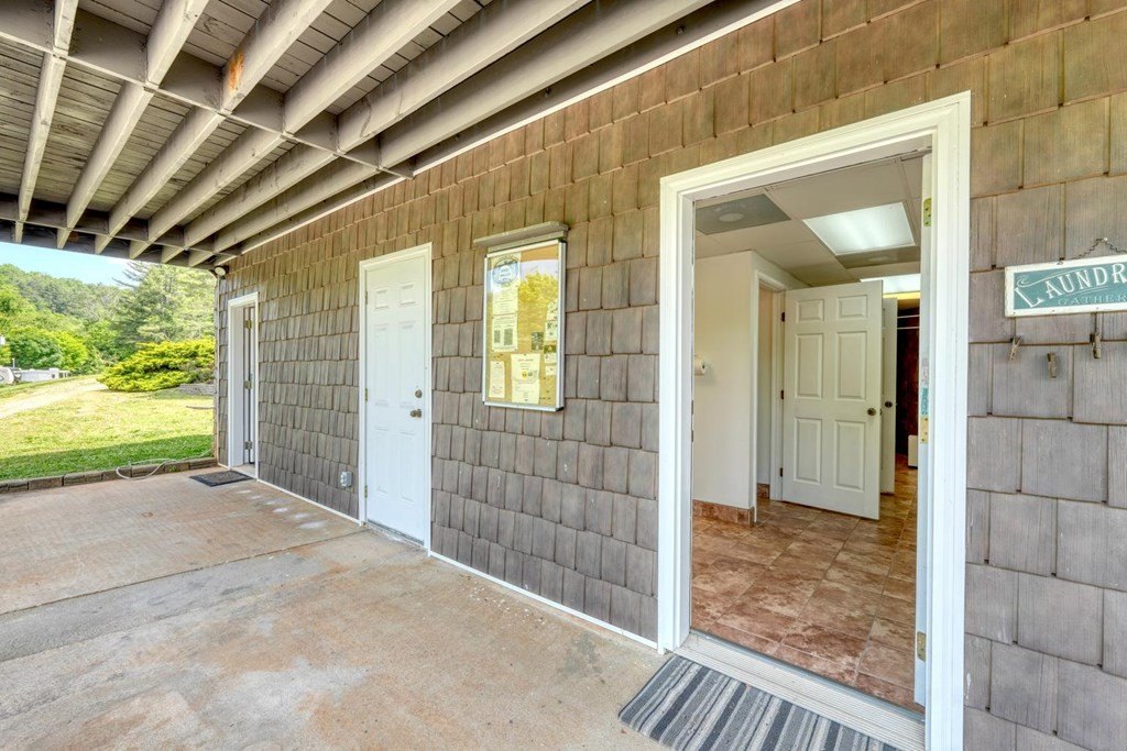 Single Family 1BR 1BA - 132 Heavenly Drive, Blairsville, GA