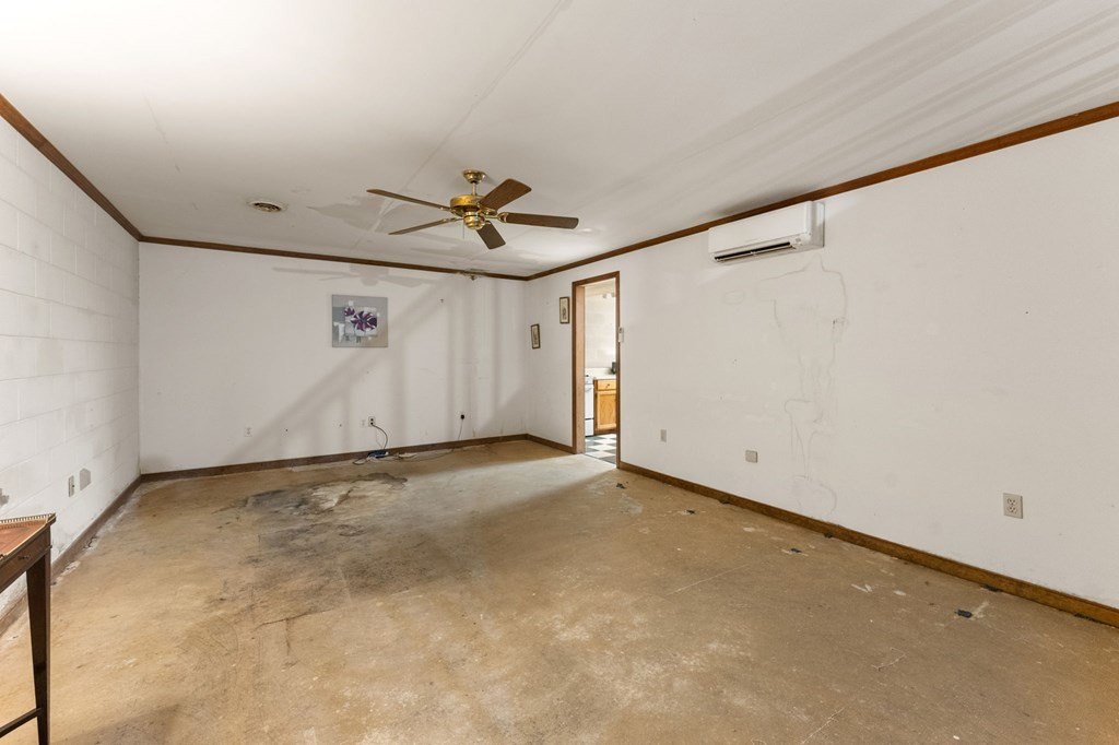Single Family 3BR 4BA - 591 Wallace Street, Warsaw, VA