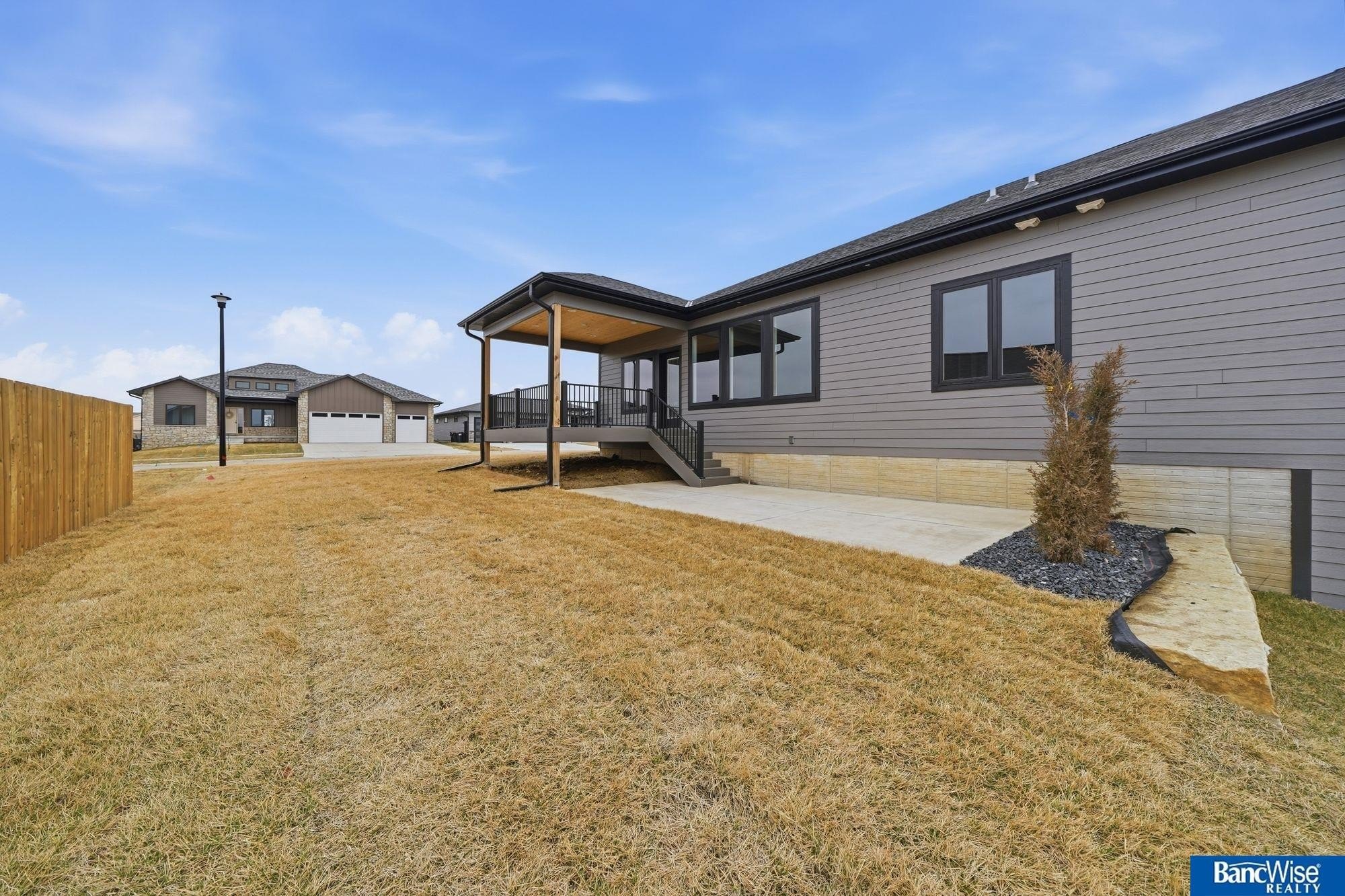 9401 Delano Dr  