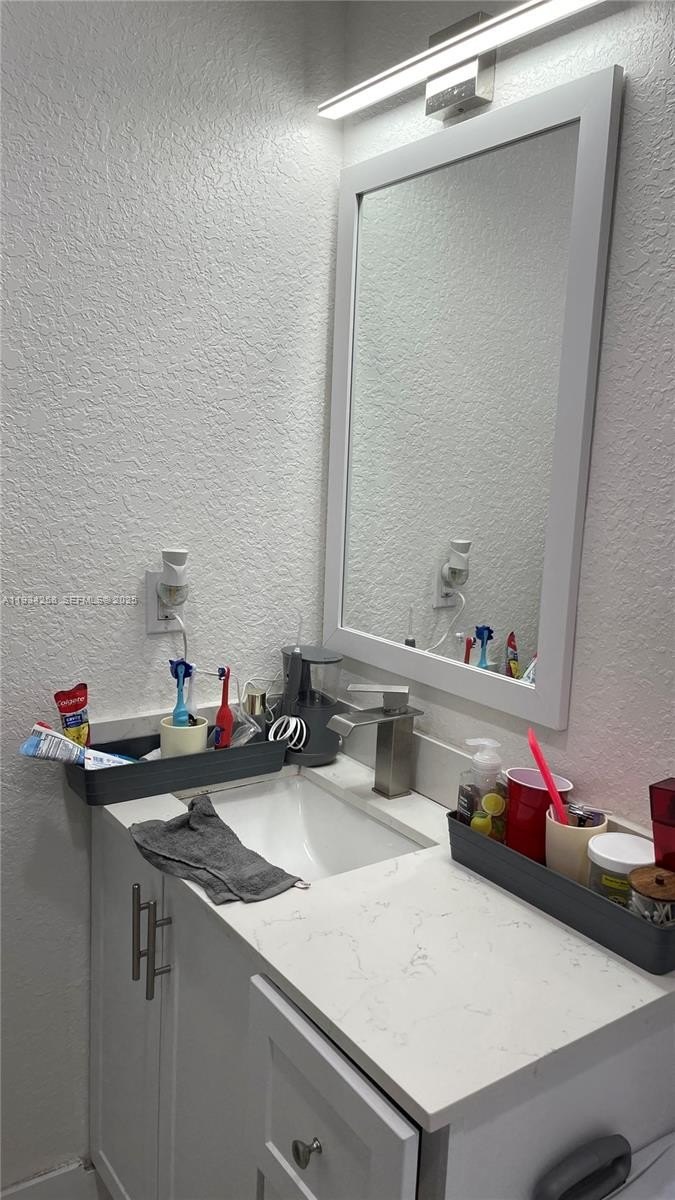 Single Family 3BR 2BA - 761 NW 183rd Dr, Miami Gardens, FL