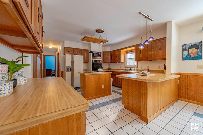 Single Family 4BR 2BA - 1937 NYS Route 73, Keene Valley, NY