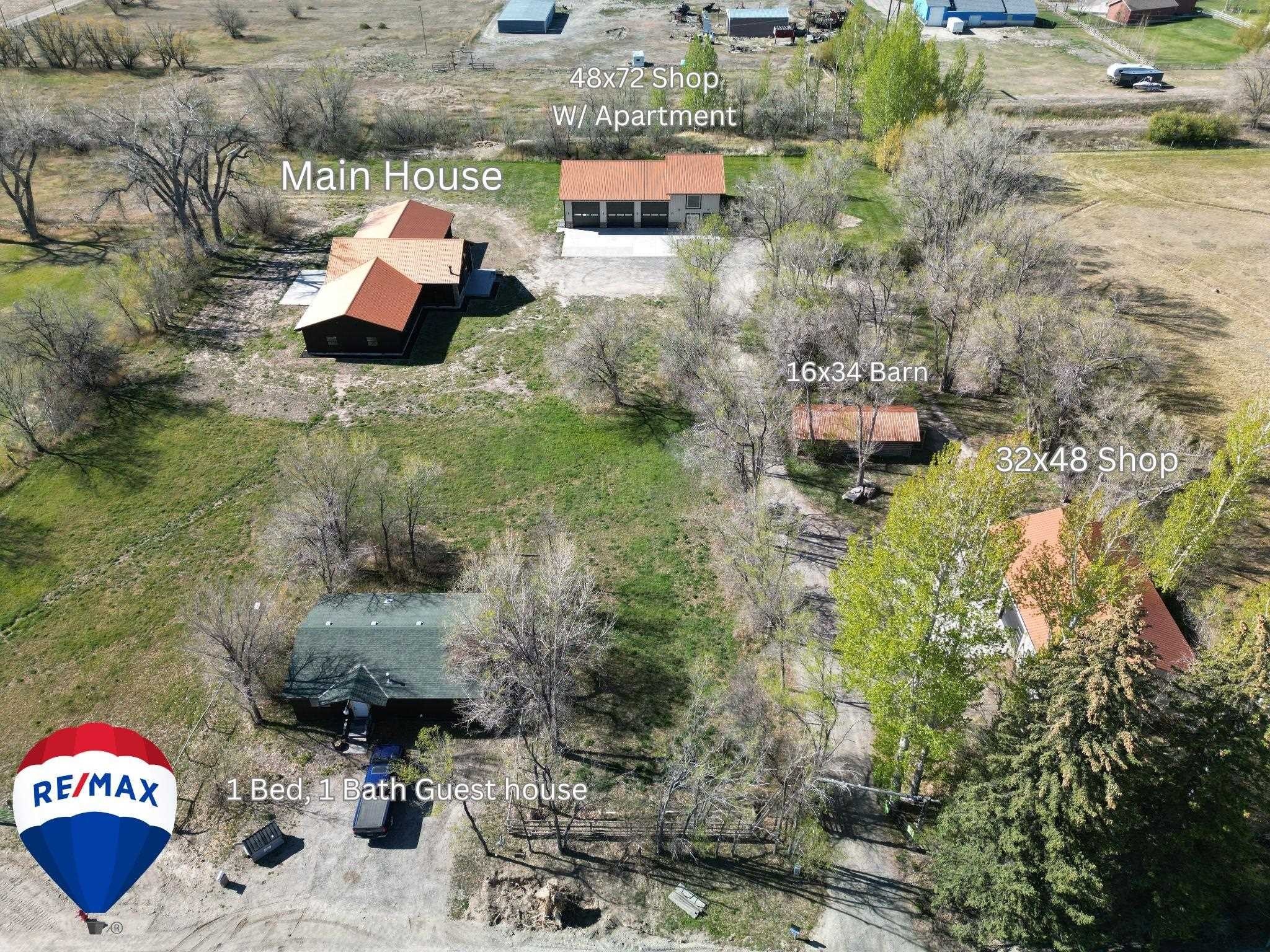 Single Family 4BR 3BA - 2287 Riverview Road, Riverton, WY