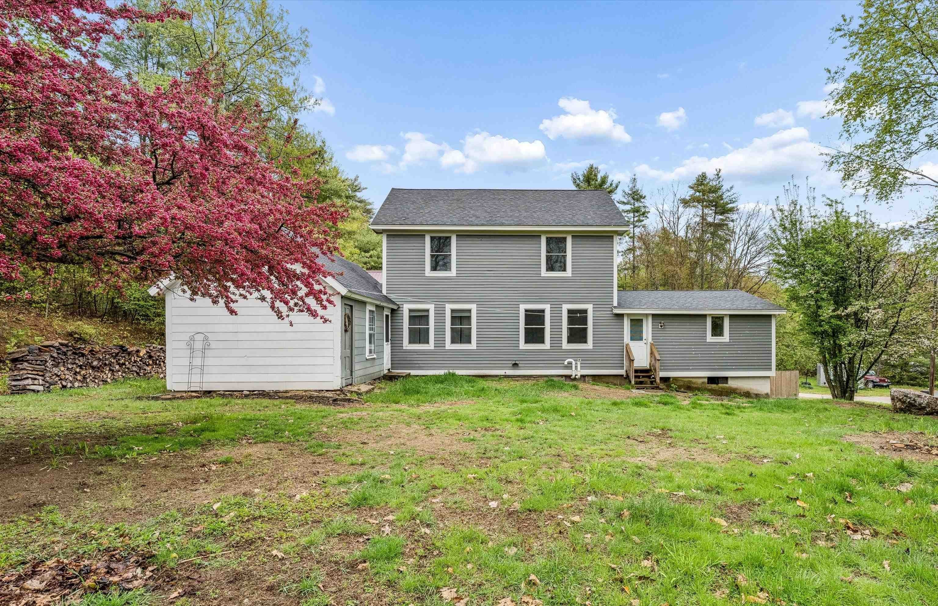 Single Family 3BR 2BA - 15 Eaton Avenue, Bennington, NH