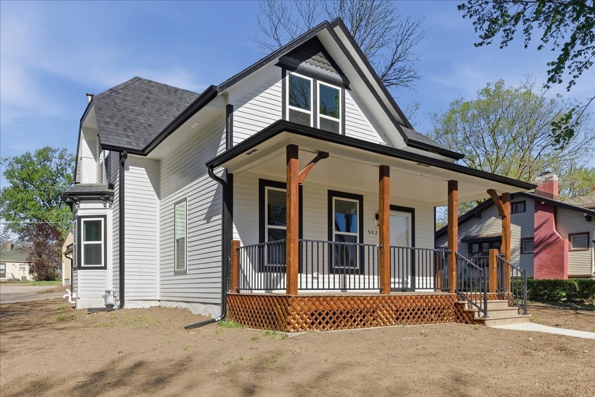 Single Family 4BR 3BA - 502 N Walnut Street, Glenwood, IA