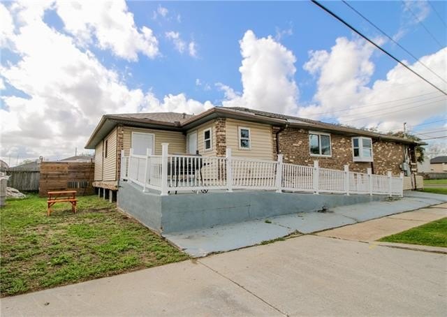 Single Family 3BR 3BA - 4221 CLEARVIEW Parkway, Metairie, LA