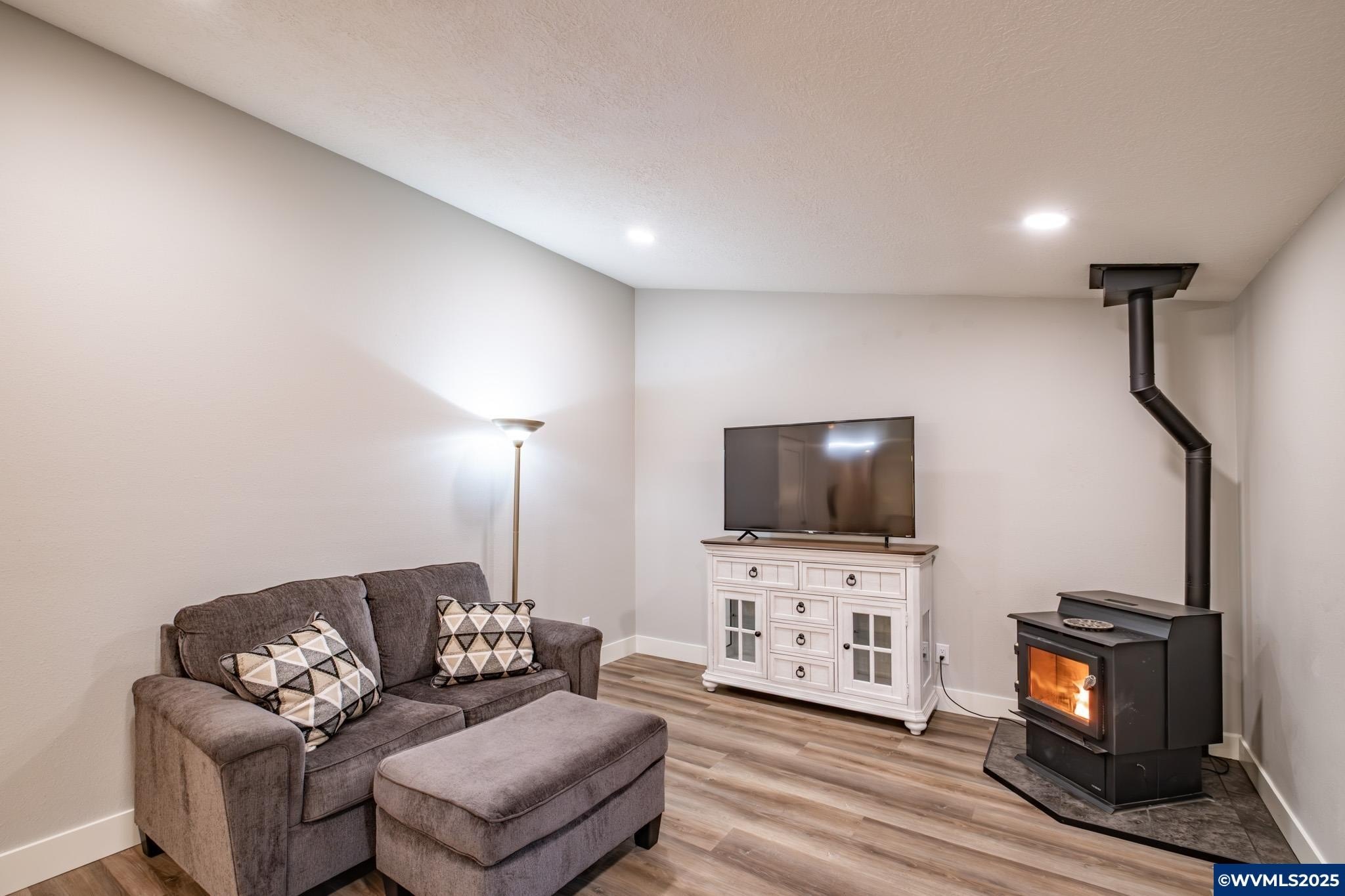 5037 Summerfield Dr SE  