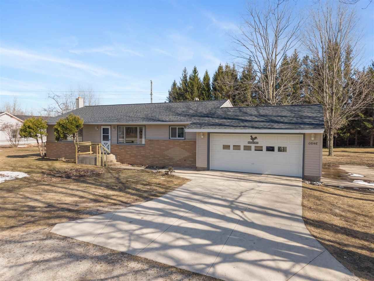 Single Family 3BR 2BA - 6146 S US 31, Charlevoix, MI