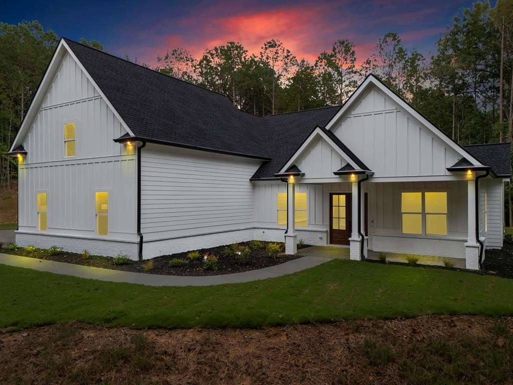 Single Family 4BR 4BA - 110 Jerusalem Farms Trail, Jasper, GA