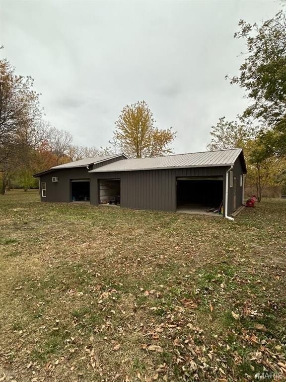 Single Family 3BR 1BA - 10198 S Old Route 66, Litchfield, IL