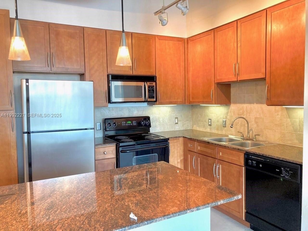 Condo 1BR 1BA - 2001 Biscayne Blvd, Miami, FL