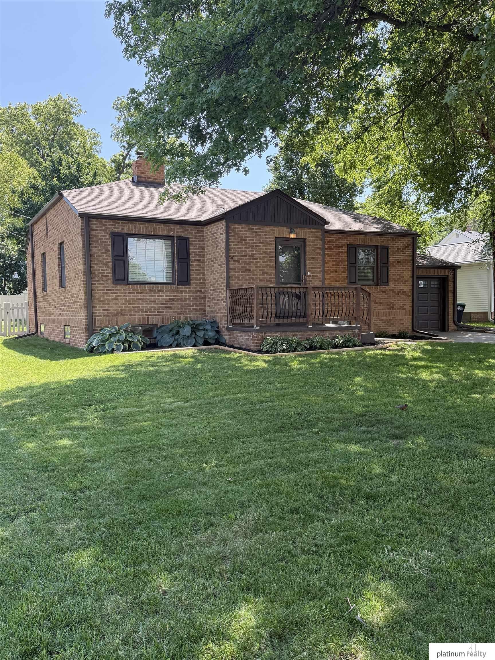 Single Family 4BR 3BA - 1511 S 61 Avenue, Omaha, NE