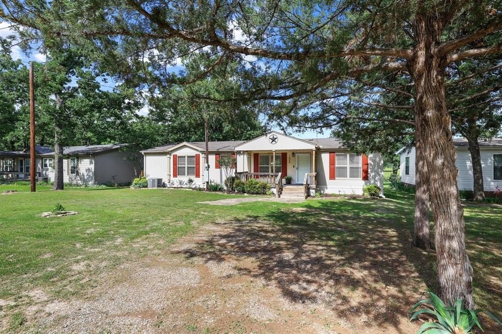 Single Family 3BR 2BA - 7406 Lakeview Drive, Bonham, TX