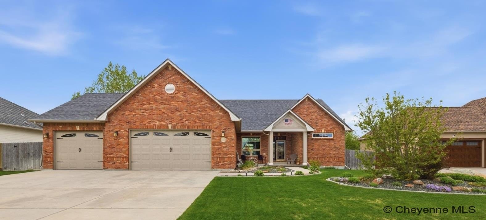 Single Family 4BR 3BA - 903 STERLING DR, Cheyenne, WY