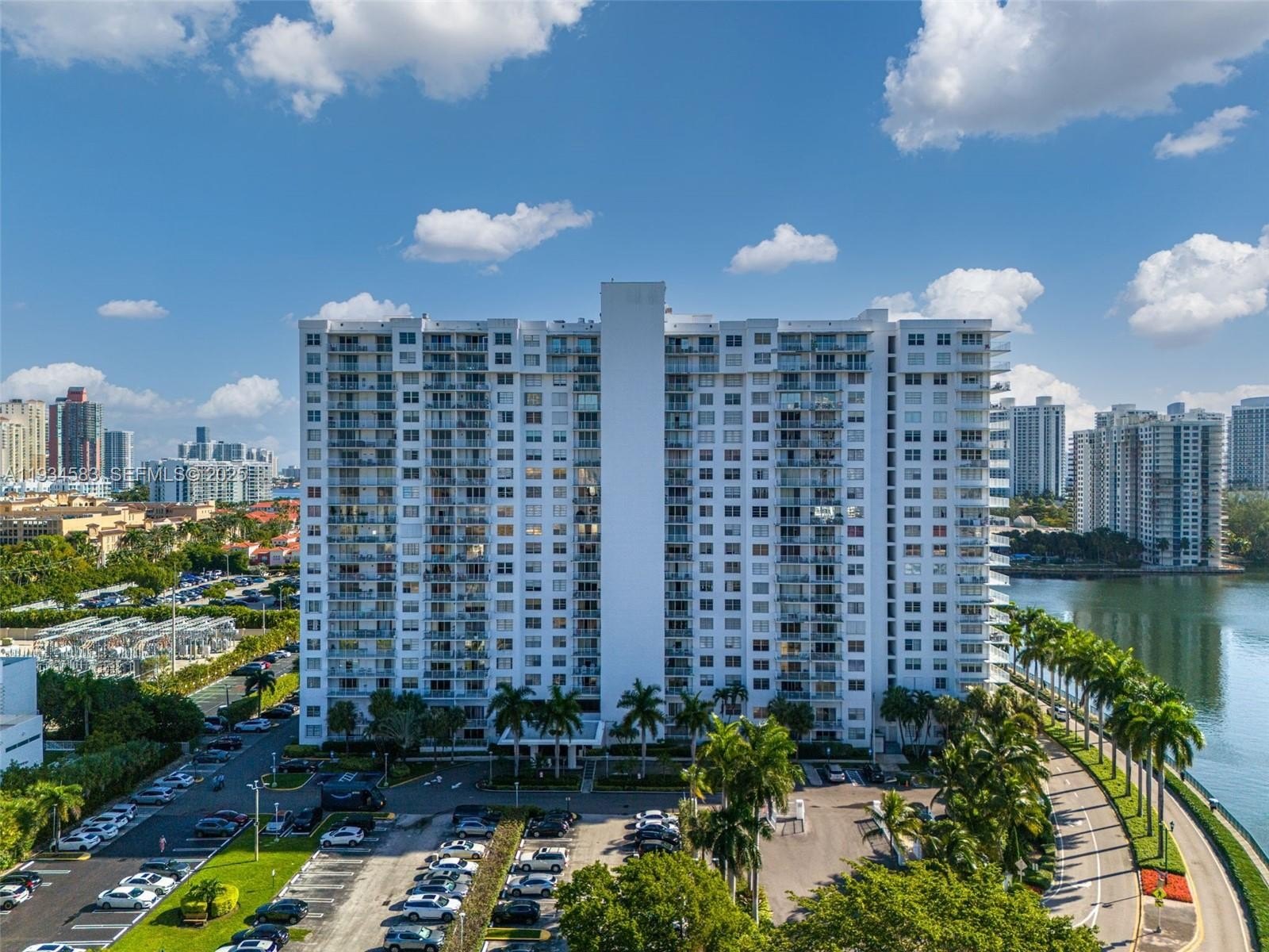 Condo 1BR 2BA - 2801 NE 183rd St, Aventura, FL