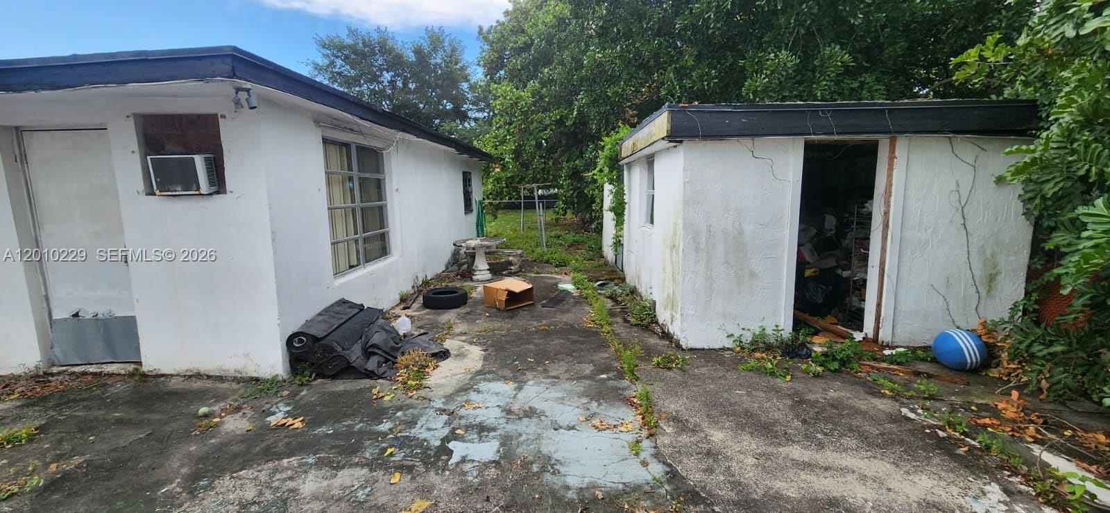 Single Family 3BR 2BA - 616 NW 20th St, Pompano Beach, FL