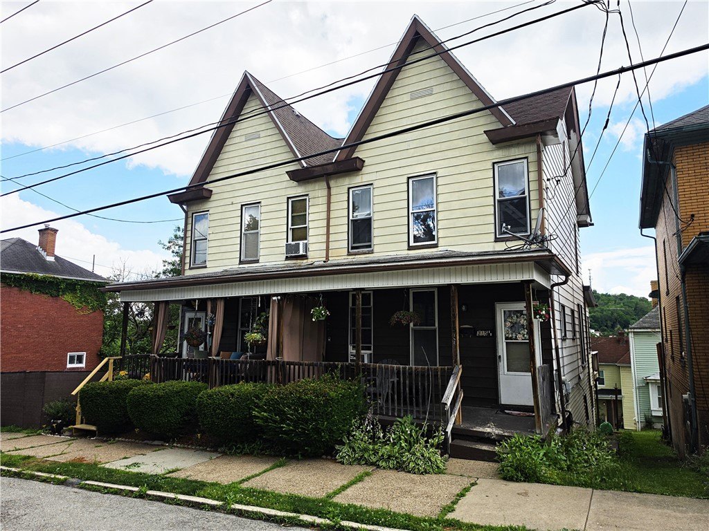 Duplex 6BR 2BA - 315/315.5 N 3rd St, Jeannette, PA