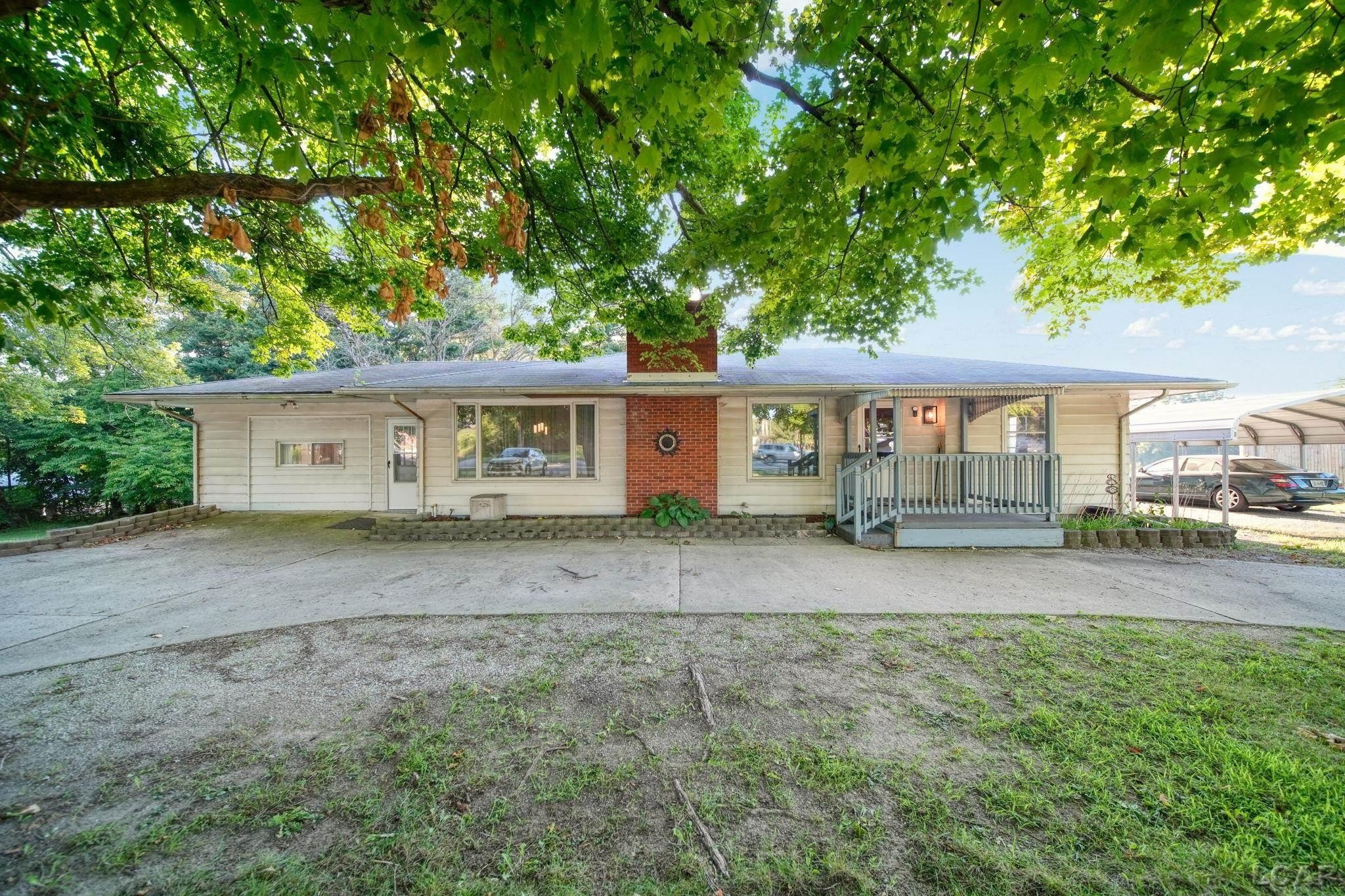 3311 N Adrian  