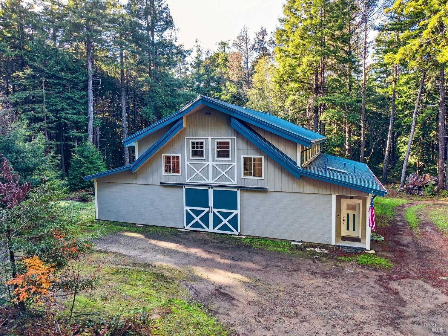 Single Family 3BR 3BA - 19400 Dorffi Road, Fort Bragg, CA