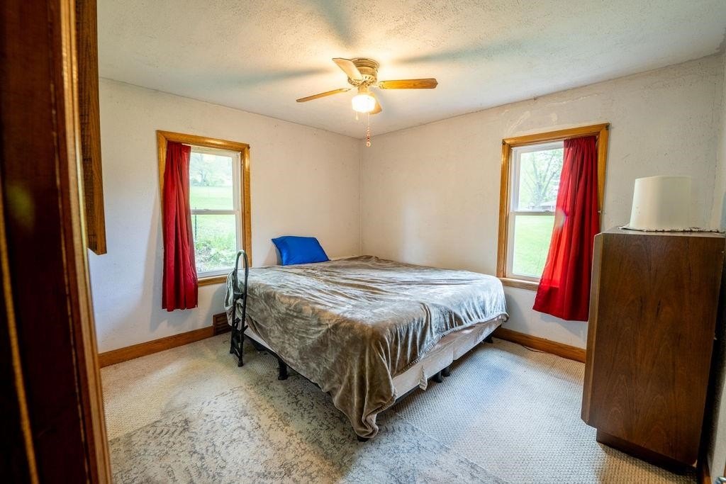 Single Family 4BR 2BA - 1190 Highway 80 S, Richland Center, WI