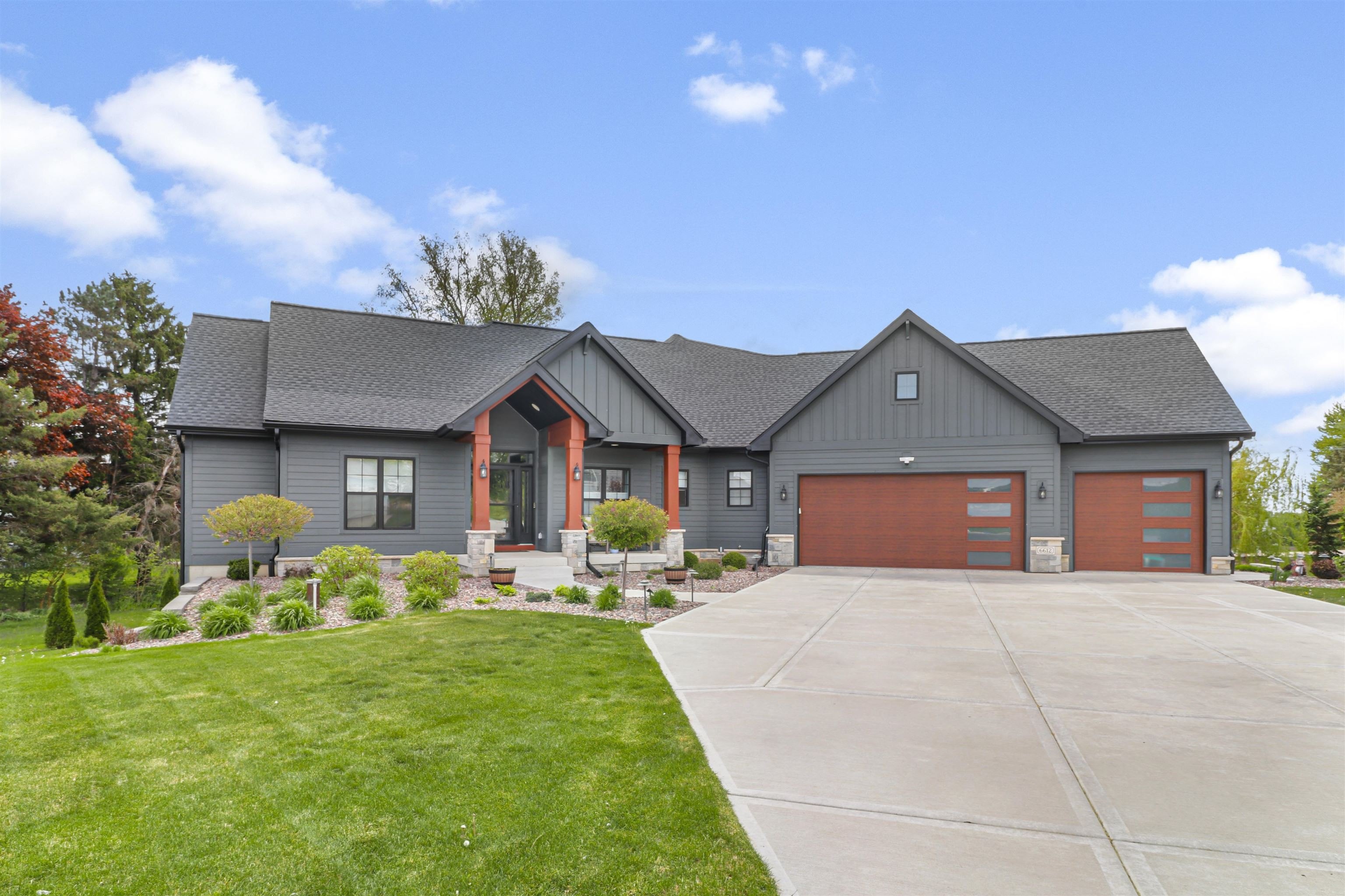 Single Family 5BR 3BA - 6612 Florance Ruth Lane, Sun Prairie, WI