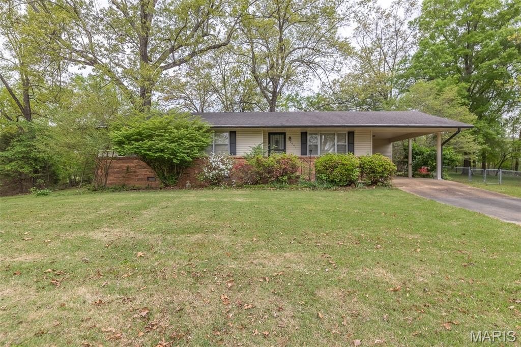 Single Family 3BR 2BA - 2601 Holly Hills Drive, Poplar Bluff, MO