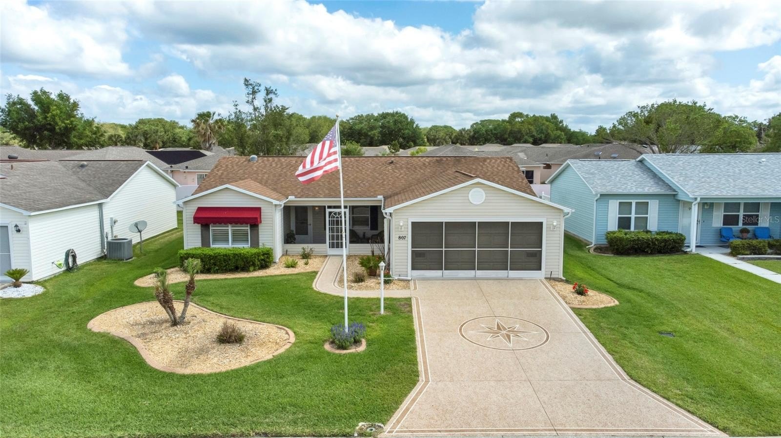 807 CAMINO DEL REY Dr  