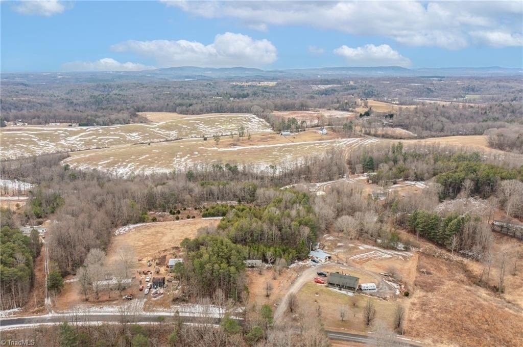Single Family - 318 Wayne Marshall Road, Elkin, NC