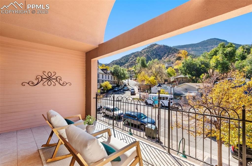Condo 3BR 3BA - 906 Manitou Avenue, Manitou Springs, CO