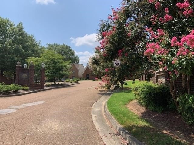 Single Family 3BR 3BA - 1682 SMOKEHOUSE Dr, Memphis, TN