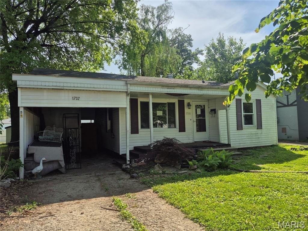 Single Family 2BR 1BA - 1732 Ferguson Avenue, Granite City, IL