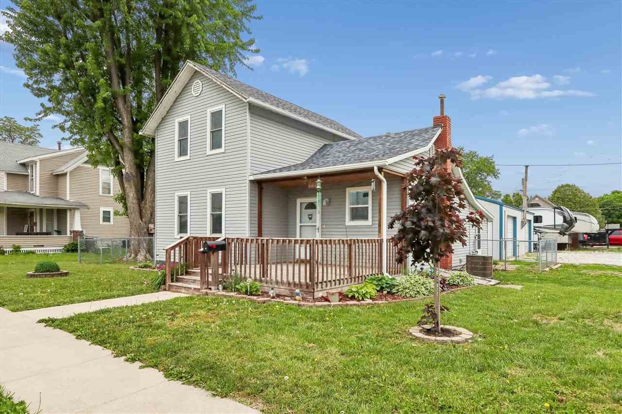 Single Family 3BR 1BA - 222 E 5th, Washington, IA