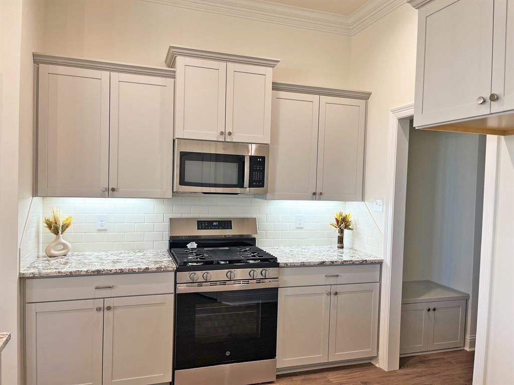 Single Family 4BR 2BA - 159 Lessie Drive, Stonewall, LA