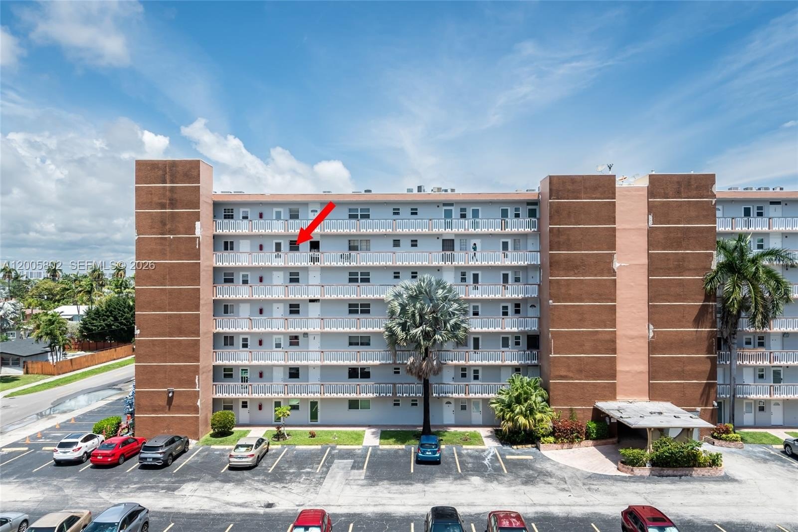 Condo 2BR 2BA - 610 NE 12th Ave, Hallandale Beach, FL