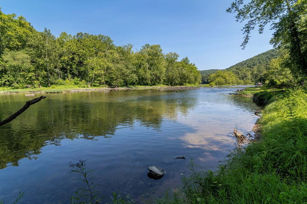 Single Family 2BR 2BA - 18796 ST RT 12 LOT 2, HINTON, WV