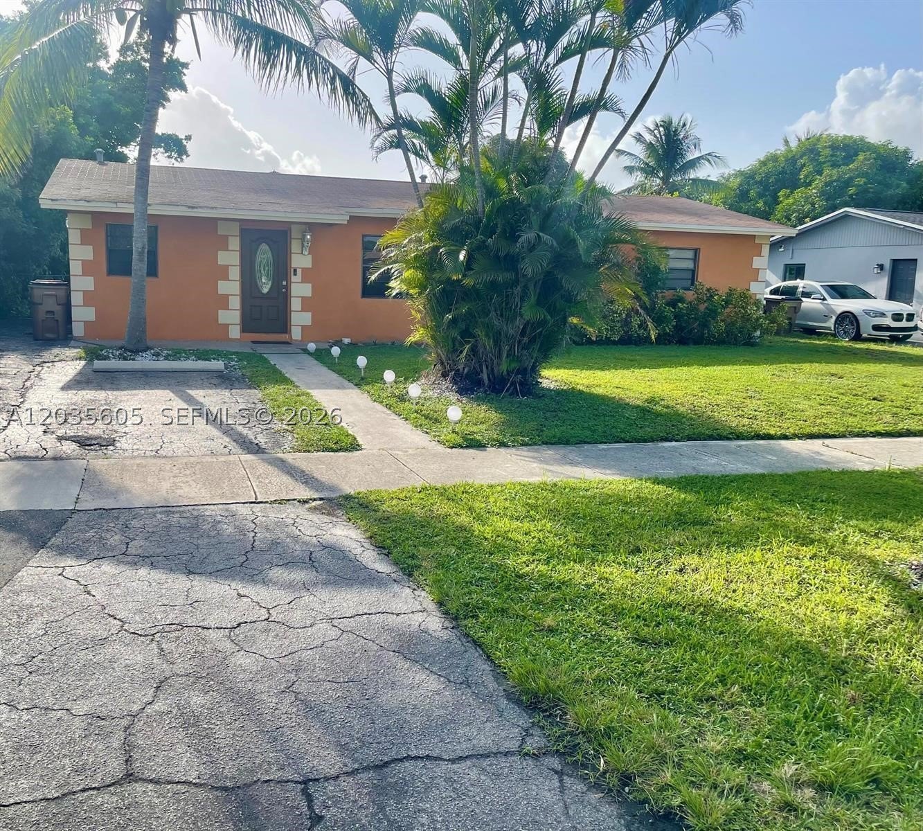 Single Family 3BR 1BA - 1260 SW 6th Ave, Deerfield Beach, FL