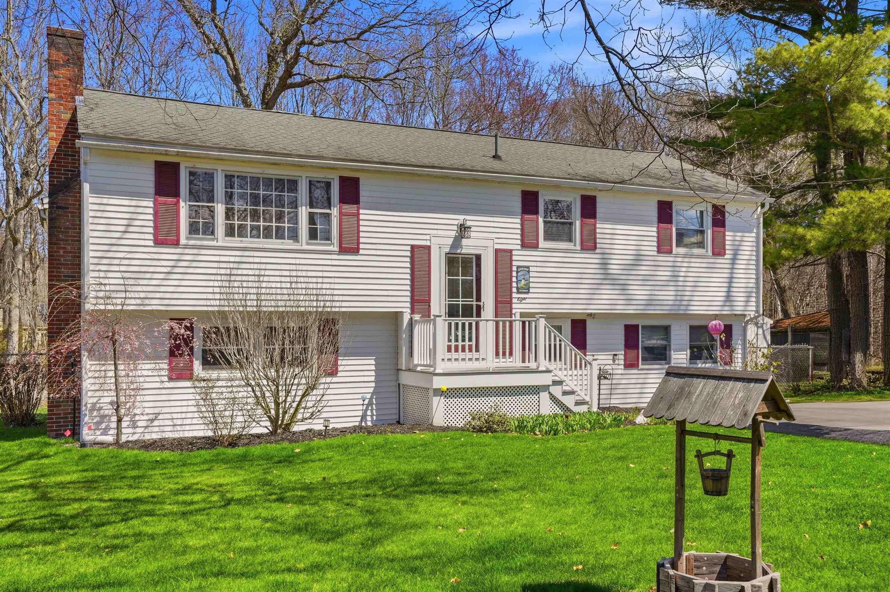Single Family 5BR 2BA - 8 Old Coach Road, Salem, NH