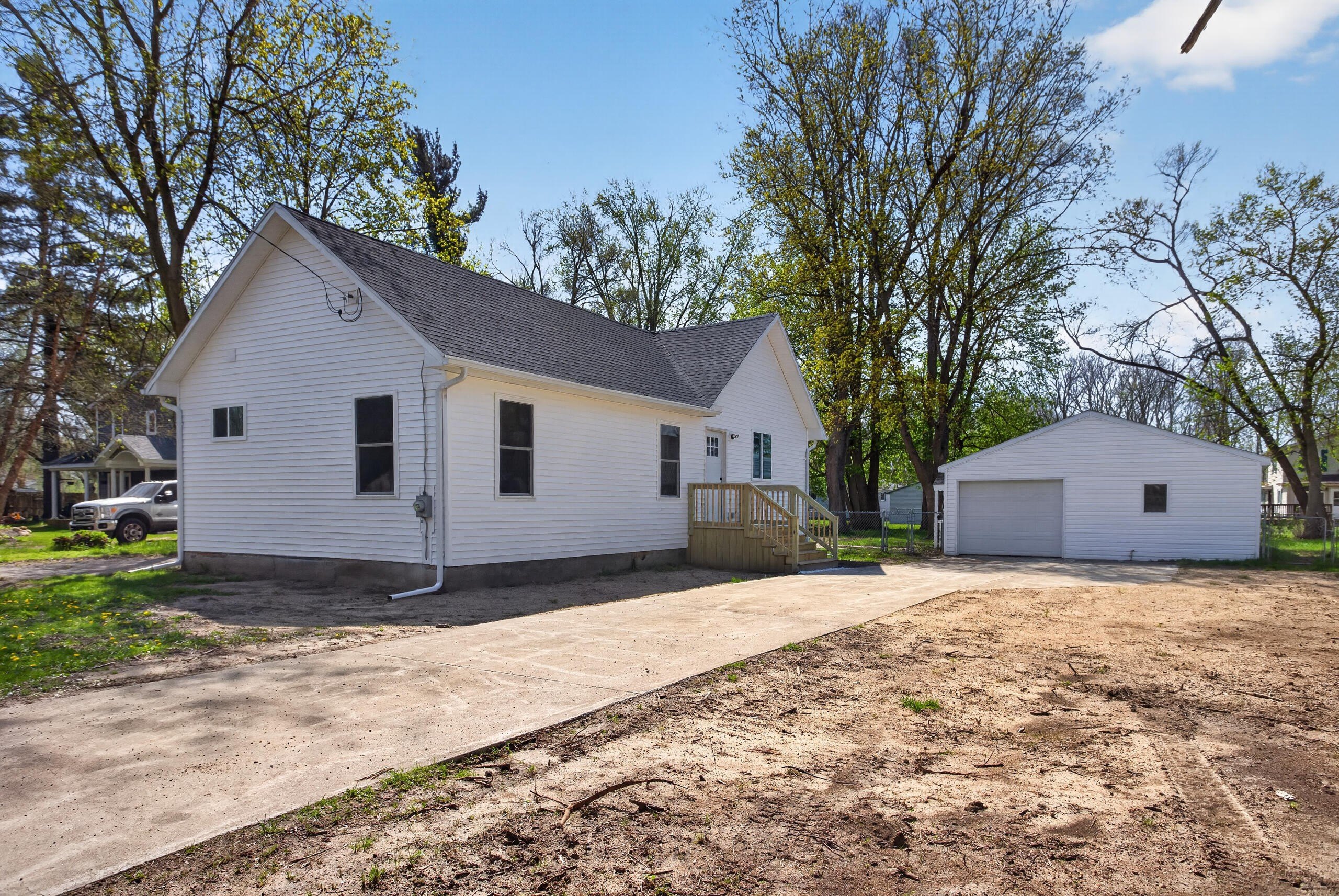 Single Family 3BR 2BA - 323 Grand Street, Michigan Center, MI