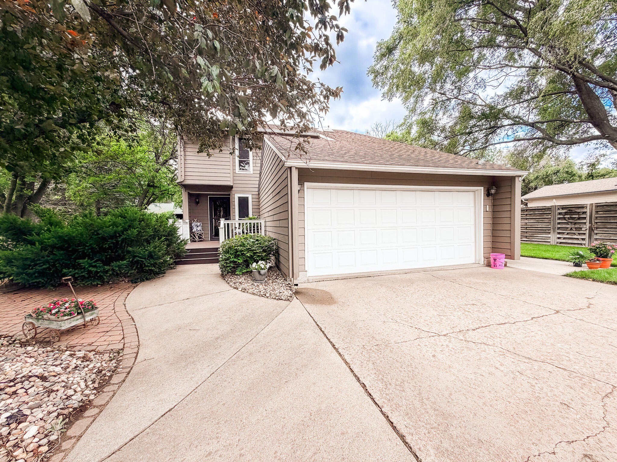 Other 4BR 3BA - 1545 Gridiron Pl, Huron, SD