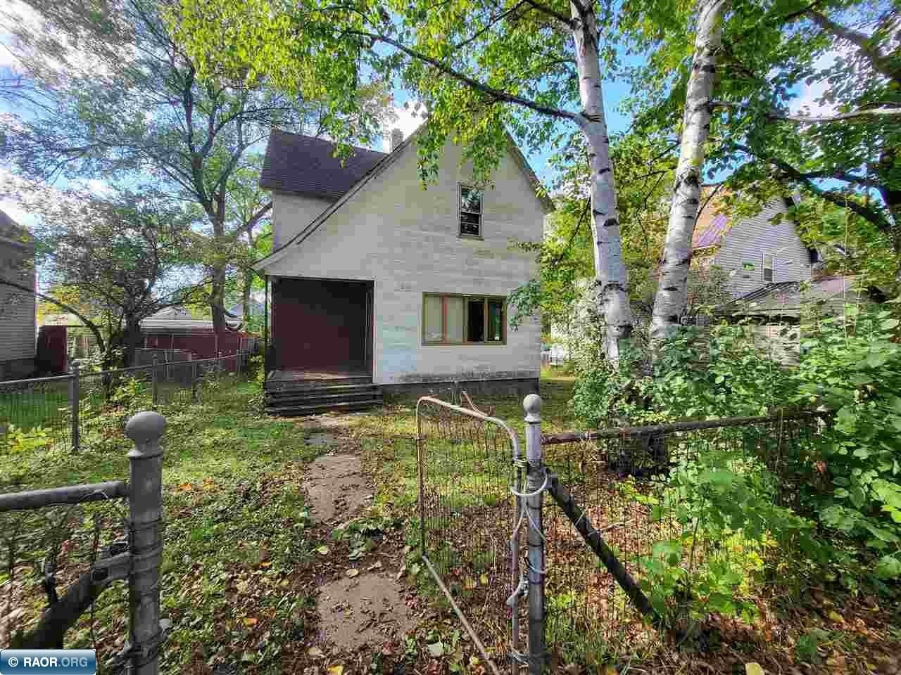 Single Family 3BR 1BA - 111 Carrie Ave, Eveleth, MN