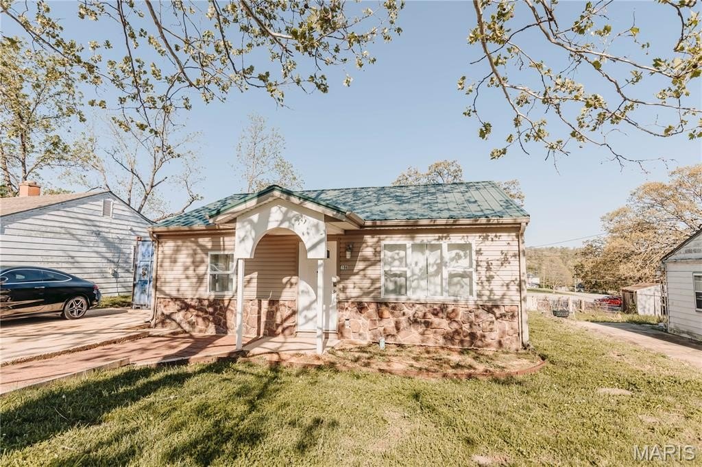 Single Family 1BR 1BA - 106 N Newport Lane, Waynesville, MO